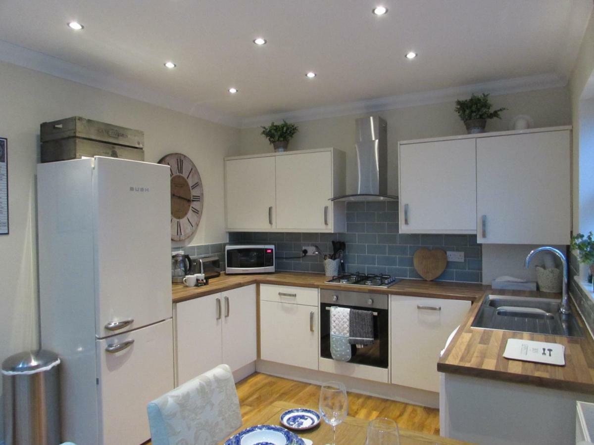 Apartment 1 Exquisite Two King Bedroom With En Suites - Close To The Town Centre, Rail, Airport And Theatre Darlington  Exteriör bild